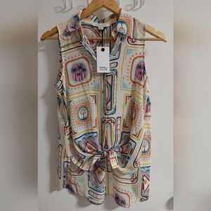 Rose & Olive Geometric Print Sleeveless Blouse